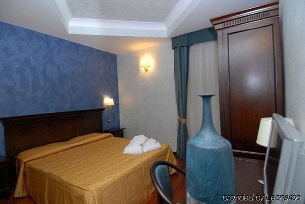 Hotel Teocrito Syracuse Habitación foto